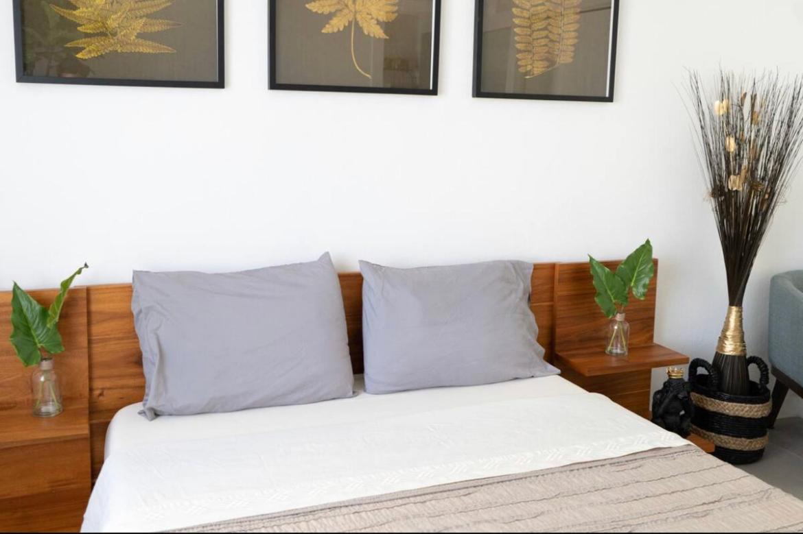 Newely Remodeled Apartment Only 1 Min To The Beach! Miami Beach Eksteriør billede