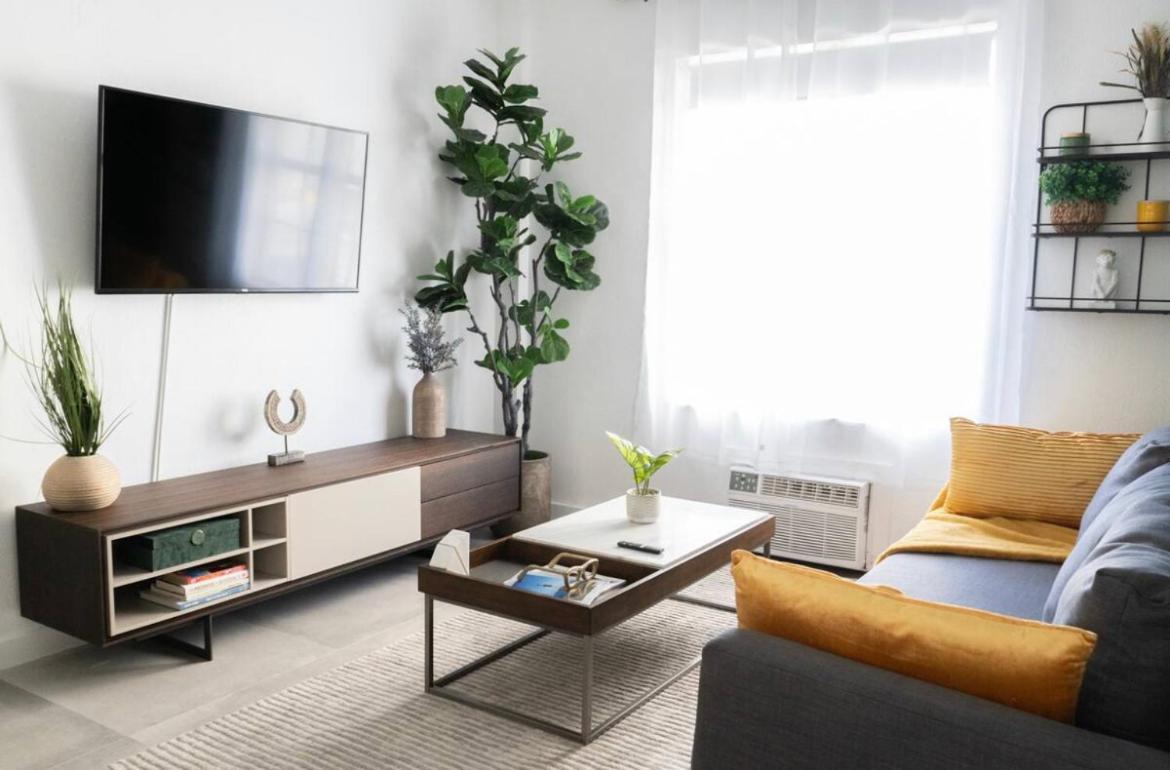 Newely Remodeled Apartment Only 1 Min To The Beach! Miami Beach Eksteriør billede