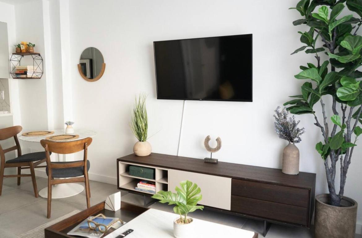 Newely Remodeled Apartment Only 1 Min To The Beach! Miami Beach Eksteriør billede
